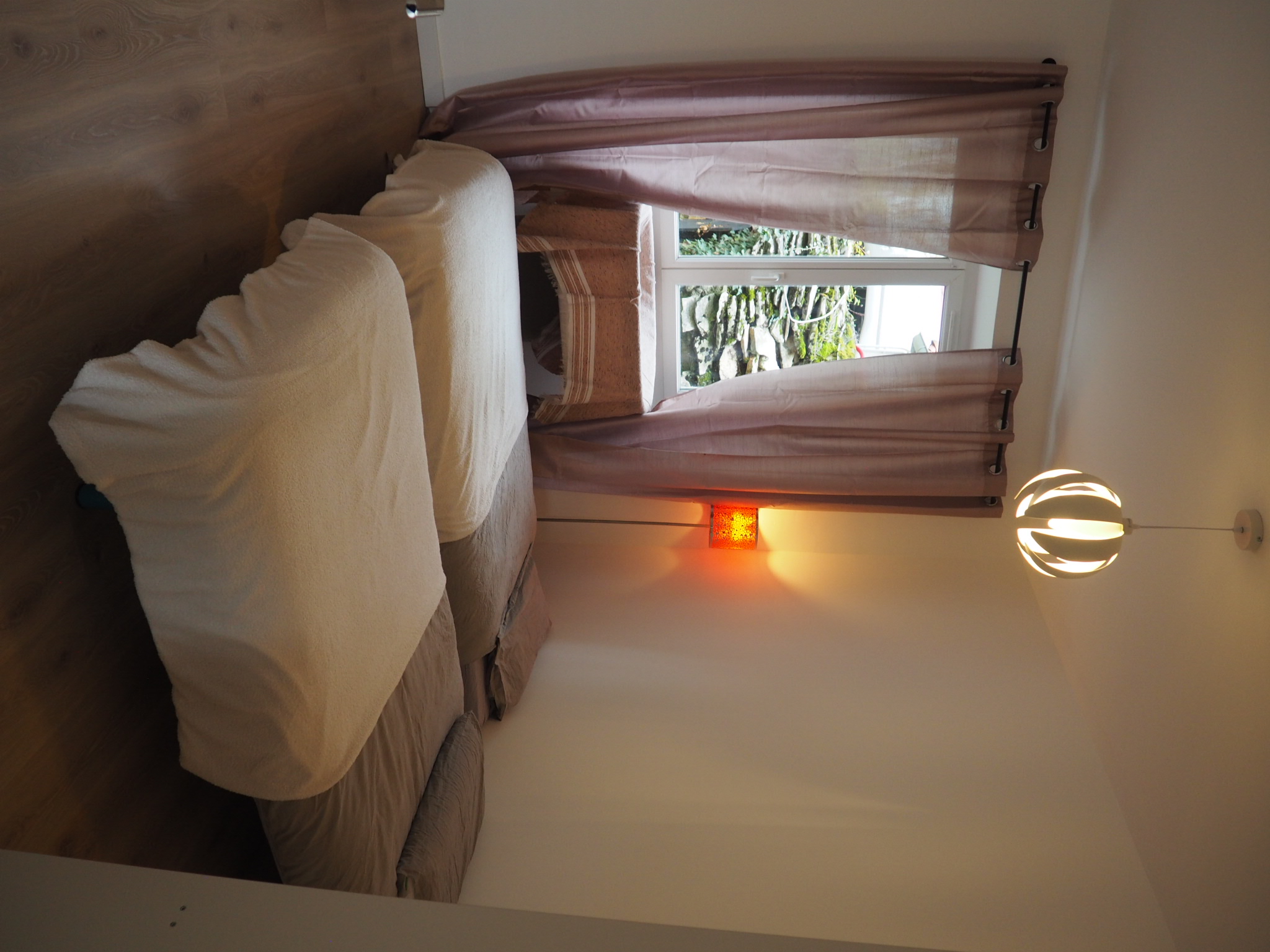 Deuxième chambre avec deux lits en 90